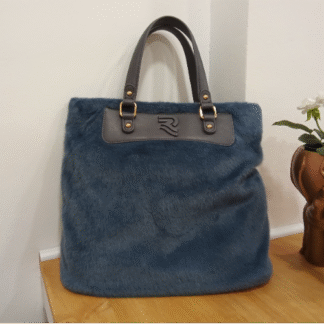 BOLSO PELO AZUL ALARGADO VERTICAL