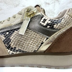 DEPORTIVA BEIGE SERPIENTE